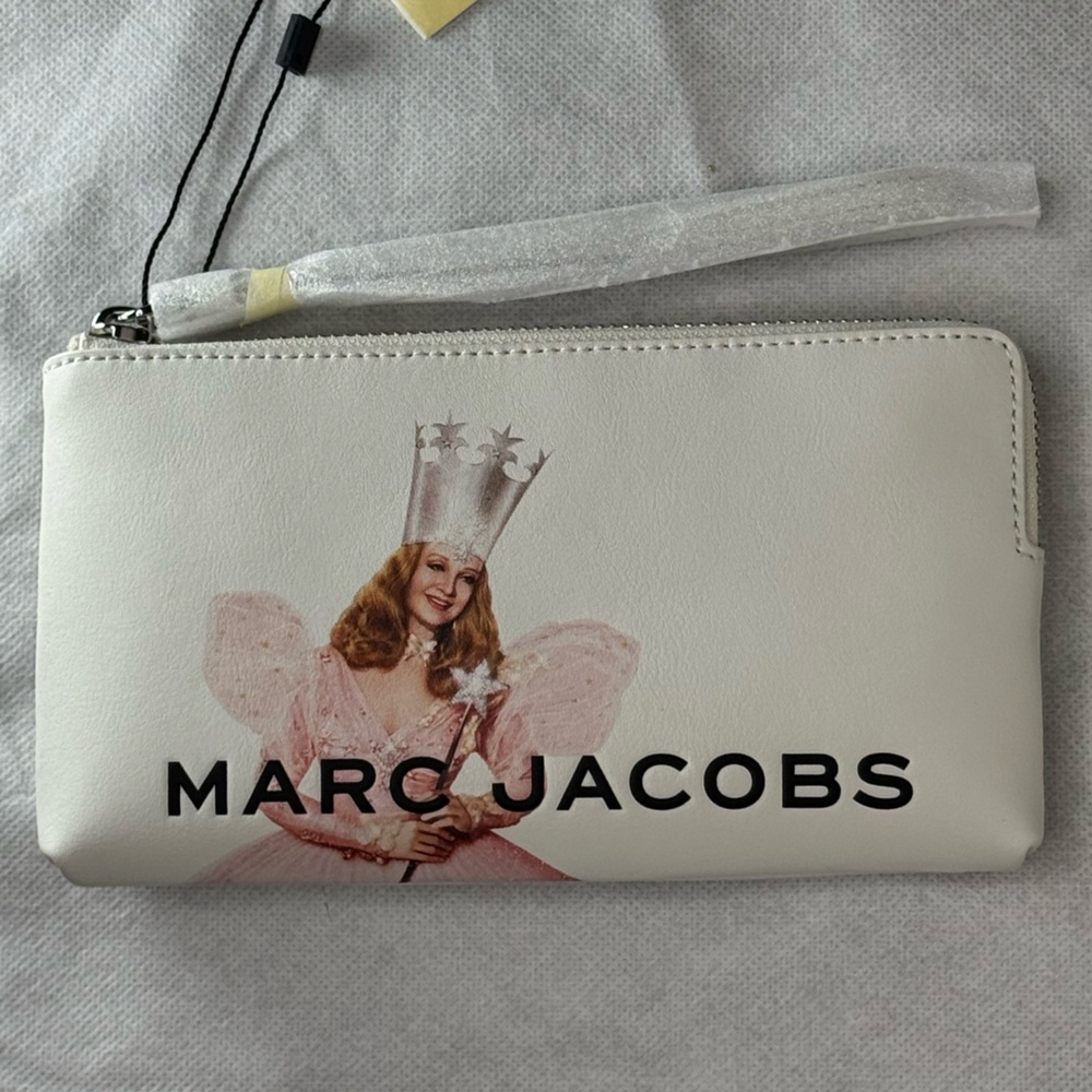 NWT Marc Jacobs X Wizard of Oz Glinda the Good Witch Wristlet Limited Edition